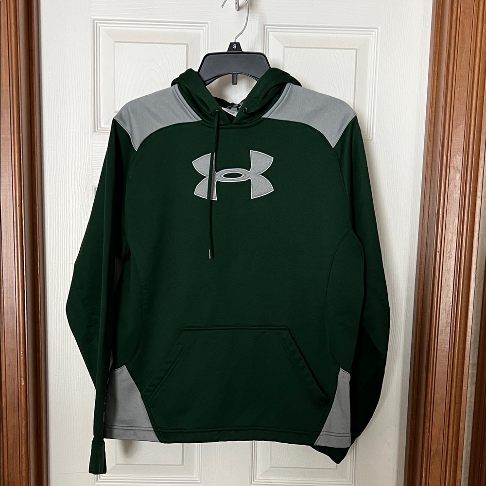 Under Armour Hoodie in Forest Green and Light Gray - size S
